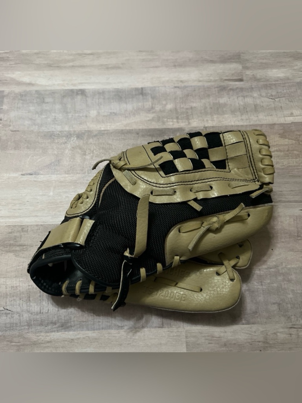 Adidas Easy Close TAN/BLK Baseball Glove TS1200BB Synthetic Leather 12" RHT Mitt